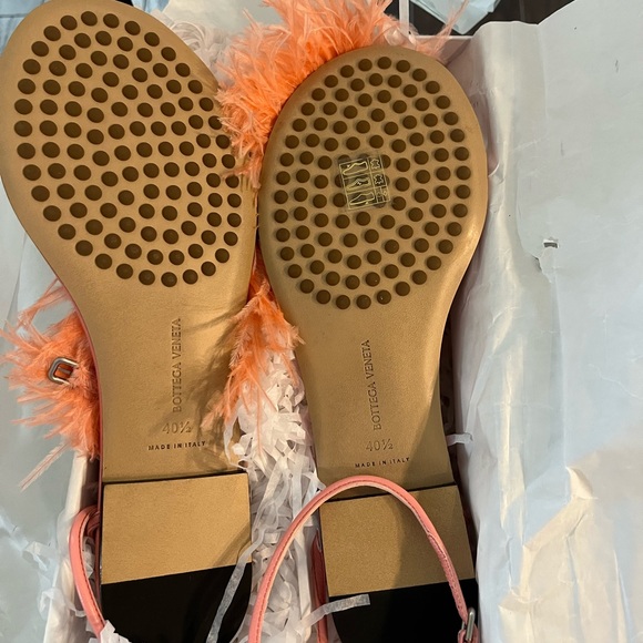 BRAND NEW BOTTEGA VENETA FLAT SANDALS - Picture 6 of 6